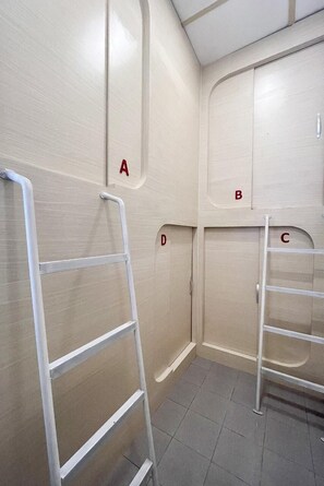 Economy Shared Dormitory, Mixed Dorm | Bed sheets - D'Pavilion Malioboro (Yogyakarta)