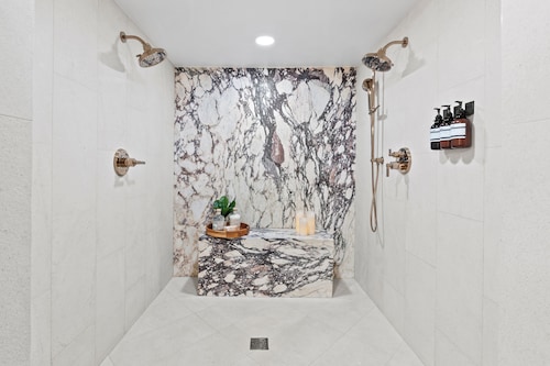 Sunset Summit Estate