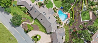 Luxury Hilltop Estate I Resort Pool + Sunset Views