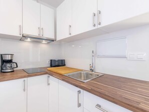 Microwave, oven, highchair, cookware/dishes/utensils