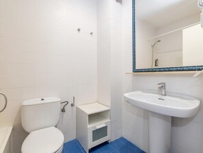 Hair dryer, towels