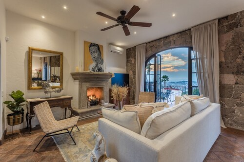 Panoramic Paradise 3BR Overlooking SMA