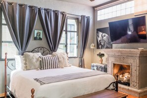 Exclusive Villa, 3 Bedrooms, Fireplace, Valley View | 3 bedrooms, Egyptian cotton sheets, premium bedding, memory-foam beds - Panoramic Paradise 3BR Overlooking SMA (San Miguel de Allende)