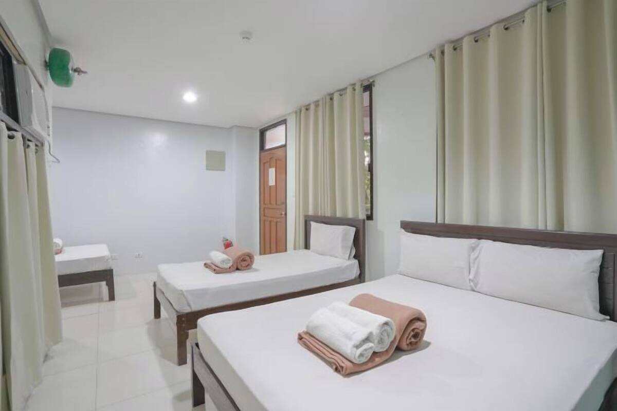 Desk, WiFi (free), bed sheets