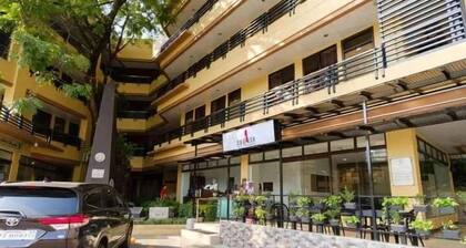 Arzo Hotel Grand Lodge