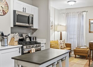 Private kitchen - 3brm/1bath North End Gem (Boston)