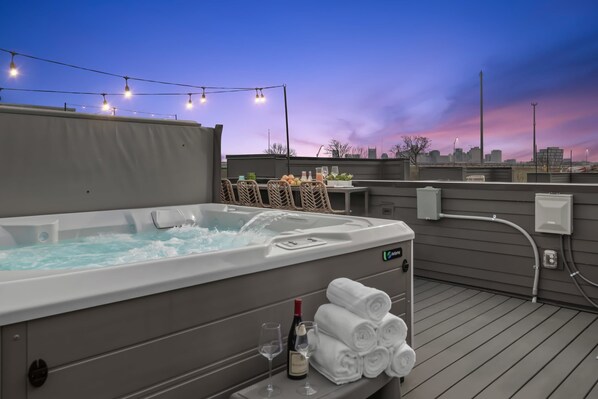 Bañera de hidromasaje exterior