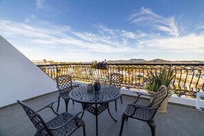 Premium Apartment, Multiple Beds, Balcony | Balcony - The Grandview Villa Dalat (Da Lat)