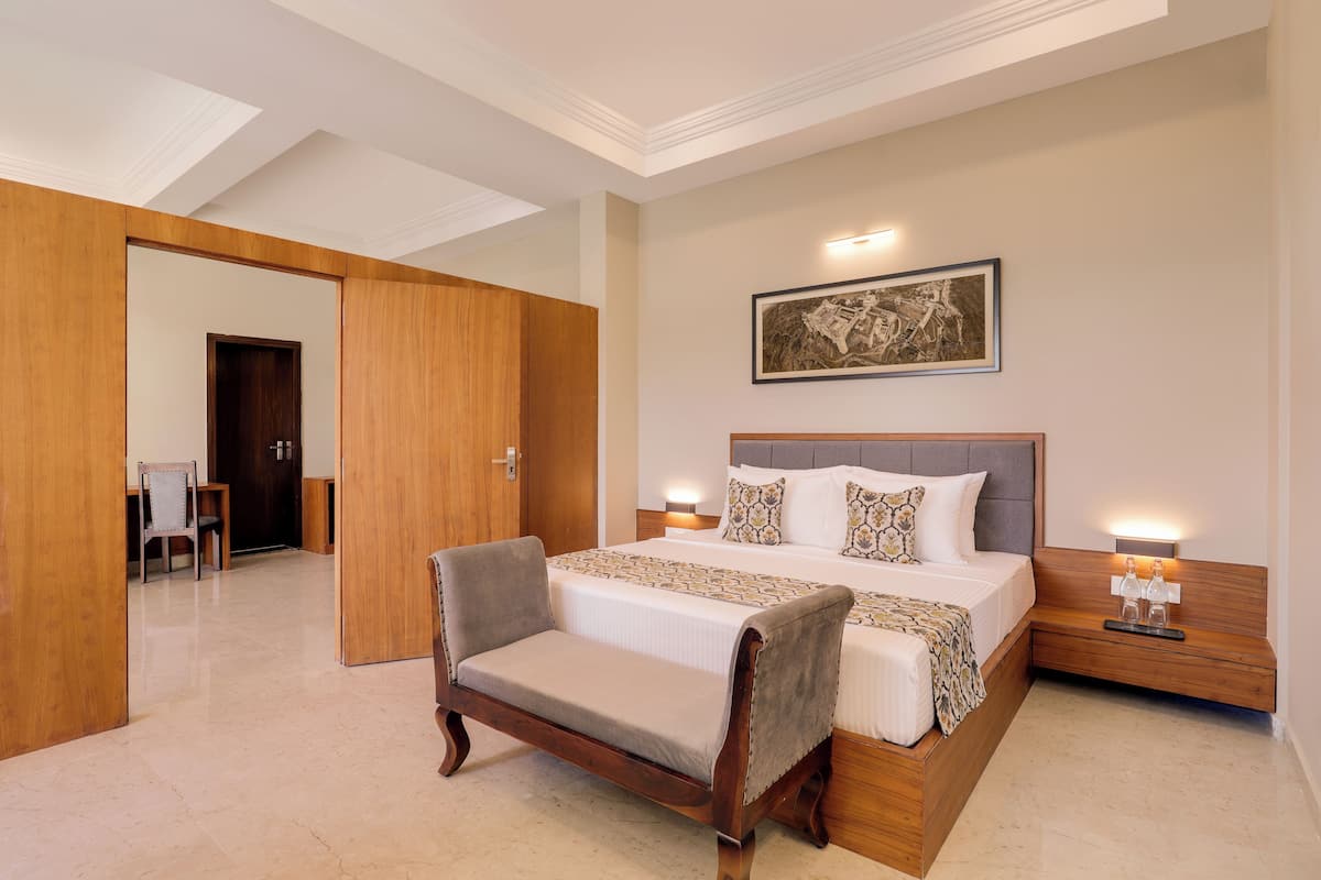 ห้องซูพีเรียสตูดิโอสวีท (Jacuzzi) | 1 ห้องนอน, โต๊ะทำงาน, เตารีด/โต๊ะรีดผ้า, Wi-Fi ฟรี