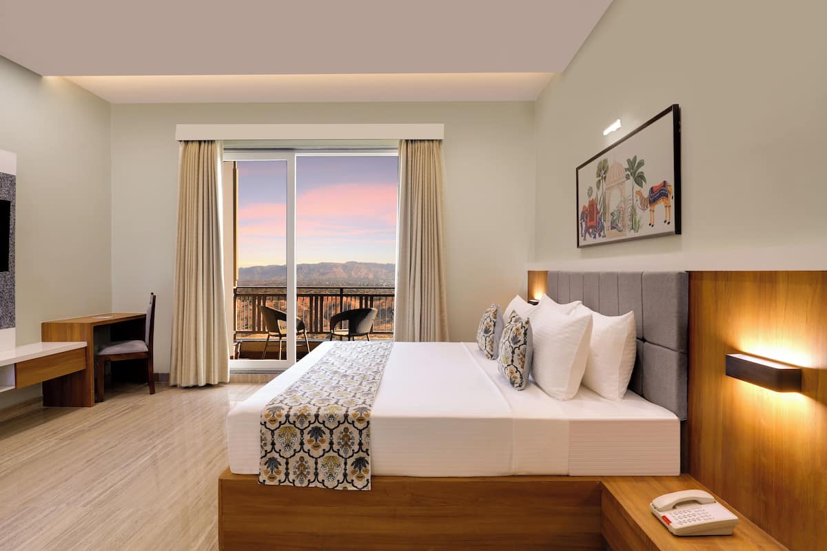 Camera Superior | Una scrivania, ferro/asse da stiro, Wi-Fi gratuito, lenzuola