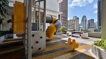 Children’s play area – outdoor