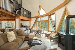 Smart TV, fireplace, table football, stereo - Expansive Views! 4500SqFt Mountain Dome Near Denver w/ Sauna, Hot Tub, Huge Deck (Idaho Springs)