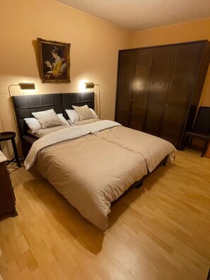 1 chambre, fer et planche à repasser, Wi-Fi gratuit, draps fournis