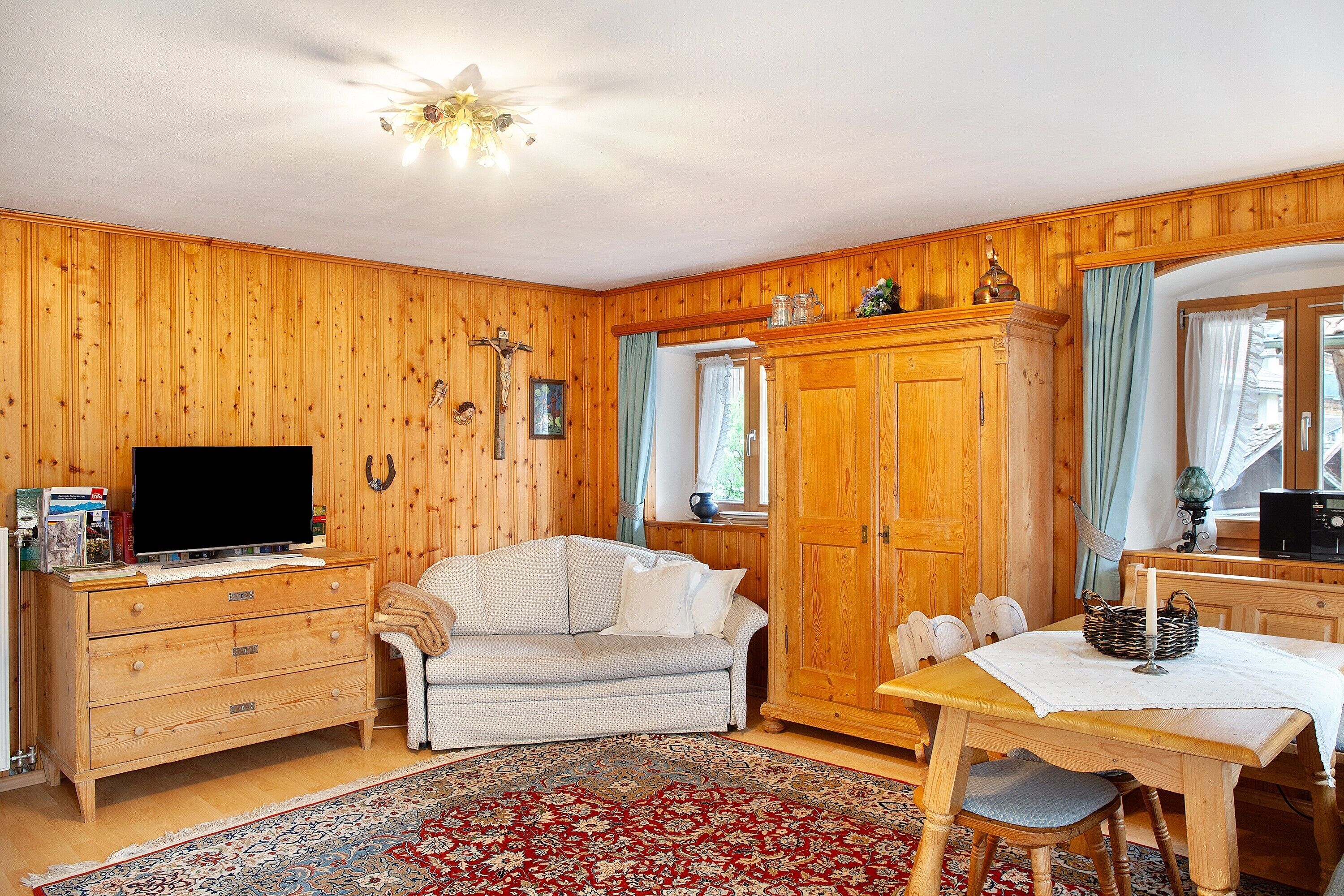 Fernseher, Stereoanlage