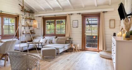 Holiday Home 'Almhütte ' with Terrace, Garden and Wi-Fi