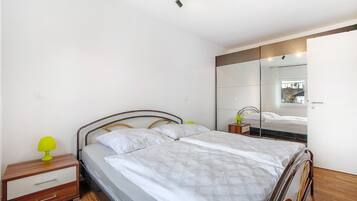 1 Schlafzimmer, Bügeleisen/Bügelbrett, kostenloses WLAN, Bettwäsche