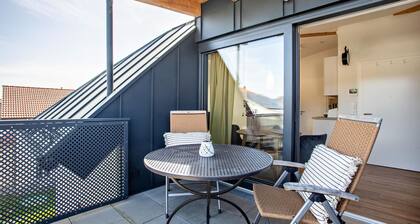Ferienwohnung 'Dachgeschosswohnung mit Terrasse' mit Balkon und WLAN