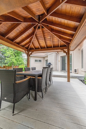 Outdoor dining - Luxurious High End 4BR Boulder Retreat (Boulder)
