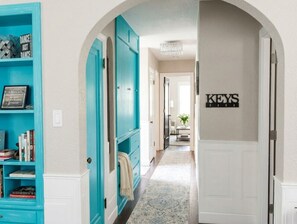 Interior - Incredible 3800 sf Home - Sleeps 16! (Wheat Ridge)