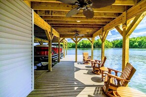 Property grounds - 7BR Private Paradise 2 Story Dock, Beach, Hot Tub (Mineral)