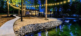 Private Paradise 2 Story Dock, Beach, Hot Tub
