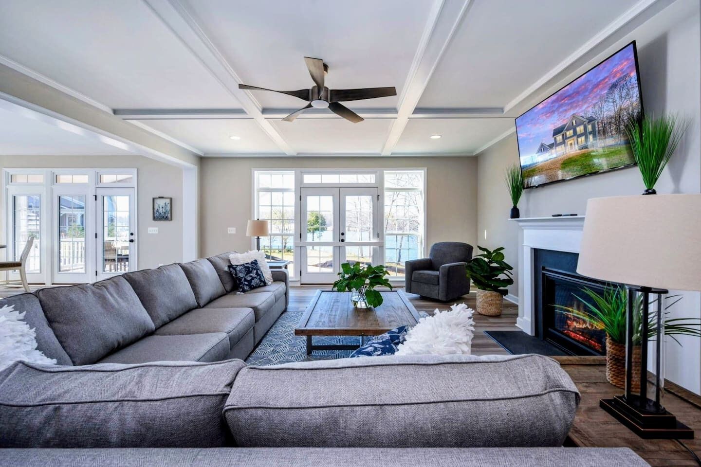 Smart TV, fireplace, video games, offices