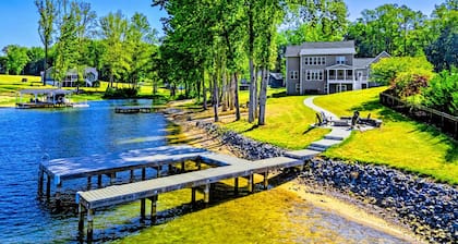 Private Cove Lakefront Lake Anna Beach & Dock