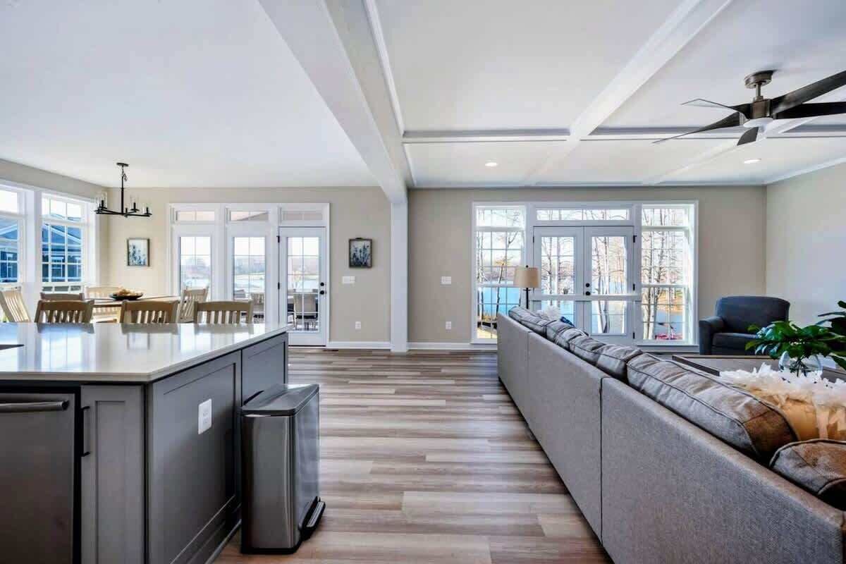 Smart TV, fireplace, video games, offices