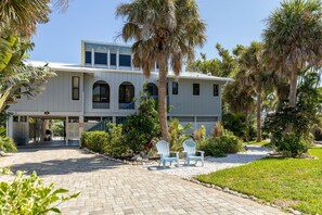 Exterior - Gorgeous Near Beach Pool Home in West Rocks (Sanibel)
