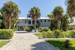 Exterior - Gorgeous Near Beach Pool Home in West Rocks (Sanibel)