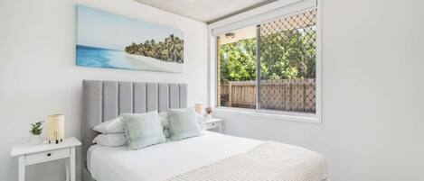 10 bedrooms, iron/ironing board, WiFi, bed sheets