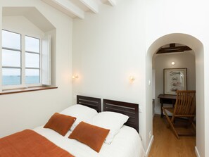 2 bedrooms, internet