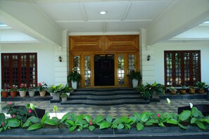 Front of property - Serenity Cottage Luxury Homestay  (Madikeri)