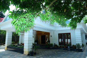 Front of property - Serenity Cottage Luxury Homestay  (Madikeri)