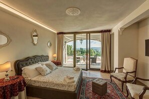 6 chambres, fer et planche à repasser, Wi-Fi gratuit, draps fournis