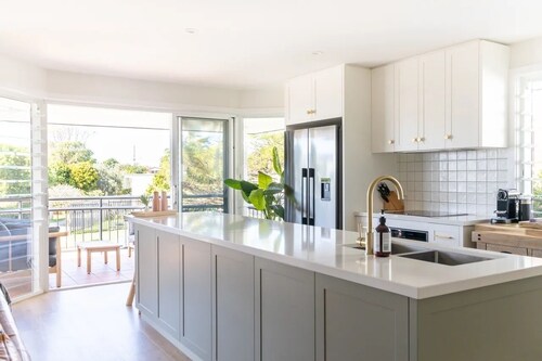 Modern coastal charm in Kingscliff!