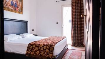 1 bedroom, premium bedding, memory-foam beds, laptop workspace