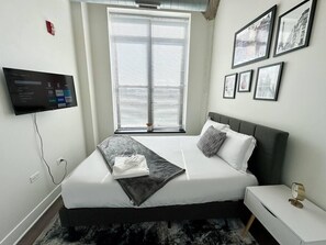 2 bedrooms, iron/ironing board, travel cot, free WiFi