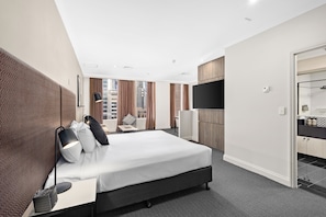 Deluxe-Studio, 1 Queen-Bett, Nichtraucher, Kochnische | Schreibtisch, Verdunkelungsvorhänge, Bügeleisen/Bügelbrett