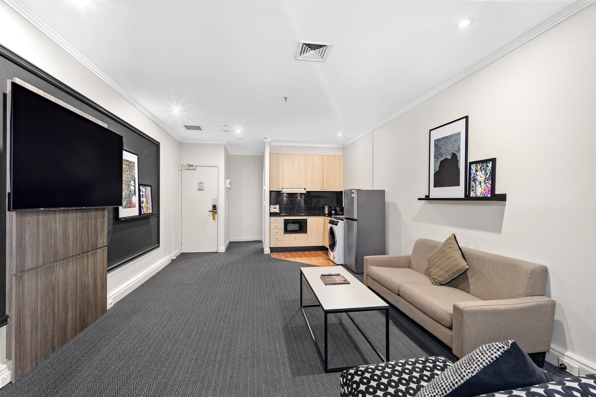 Urban One Bedroom Apartment