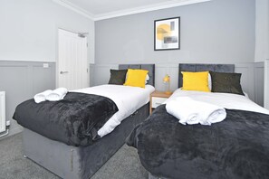 5 camere, ferro/asse da stiro, Wi-Fi gratuito