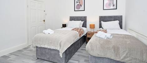 3 chambres, fer et planche Ă repasser, accĂšs au Wi-Fi (inclus)