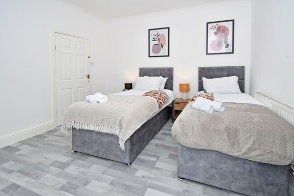 3 camere, ferro/asse da stiro, Wi-Fi gratuito