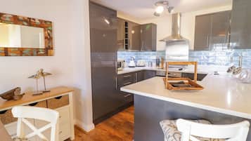 Fridge, dishwasher, electric kettle, toaster