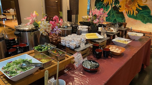 Daily buffet breakfast (JPY 1500 per person) - Ramada encore by Wyndham Amagasaki (Amagasaki)