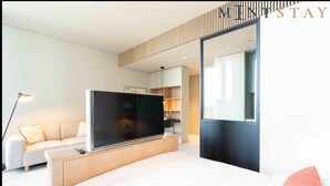 House - Modern Studio w Balcony in Business Bay (Dubai)