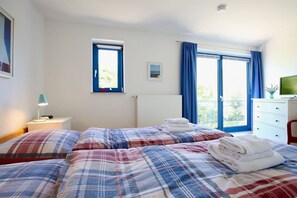 2 chambres, fer et planche à repasser