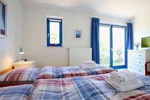 2 chambres, fer et planche à repasser