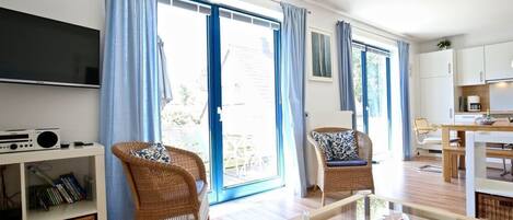 Smart TV, DVD player