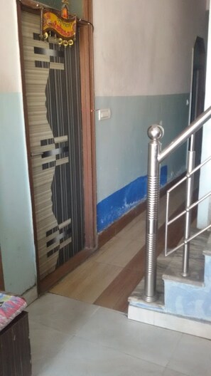 Hallway - Hotel Shubham (Ghaziabad)